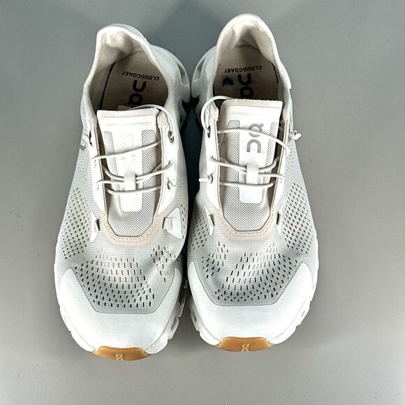 On Cloud 5 Coast Lifestyle Shoes Women's Size 9 Beige White Sneakers Lightweight - Picture 3 of 16